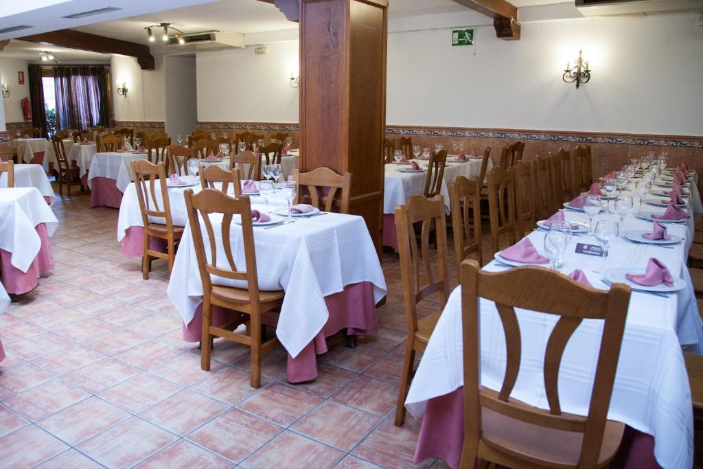 Restaurace v ubytování Hostal El Rincón