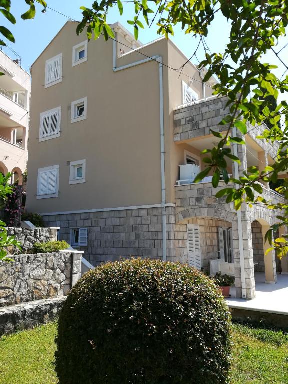 Budova, v ktorej sa penzión nachádza