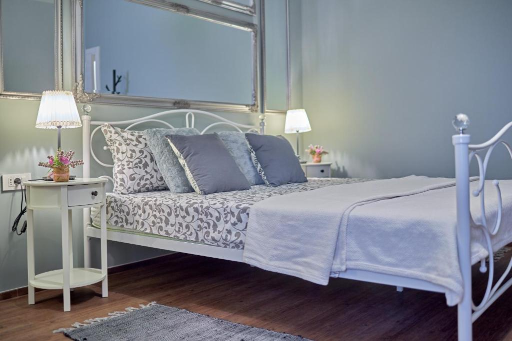 Old City Romanitic Studios 1 with FREE private parking - Studio Apartment