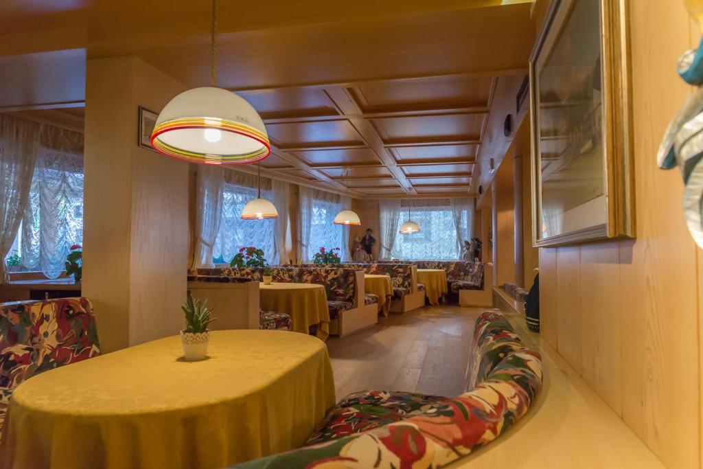 Posezení v ubytování Hotel Alla Posta - Famiglia Pra dal 1866 a Caprile