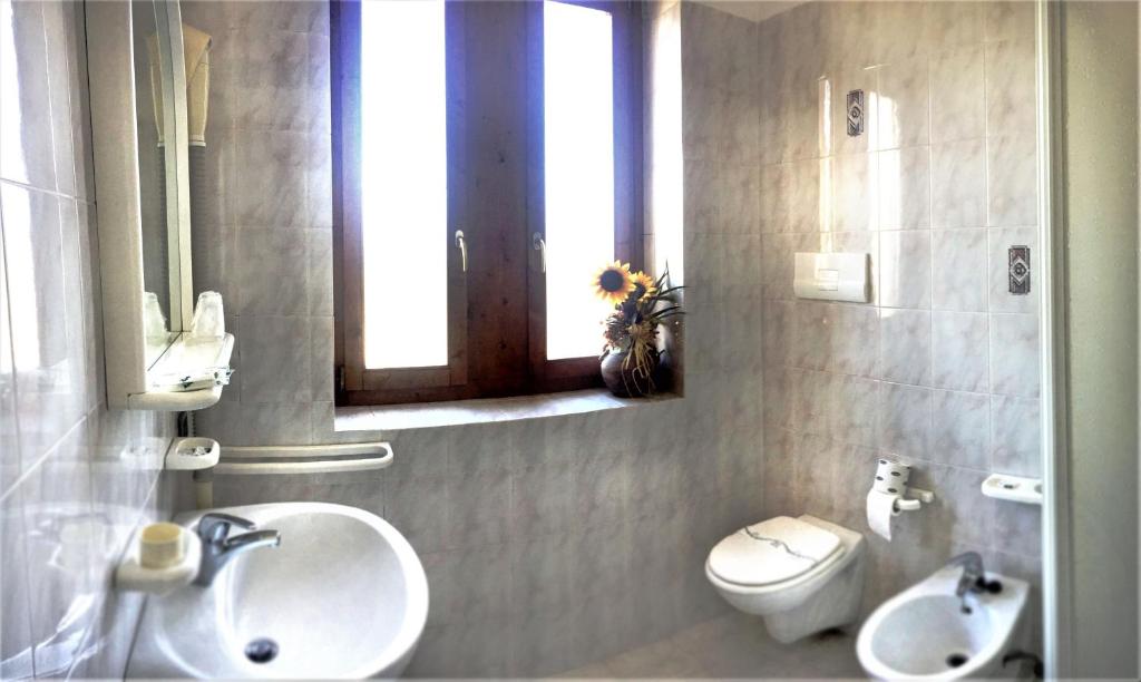 Koupelna v ubytování Hotel Belvedere