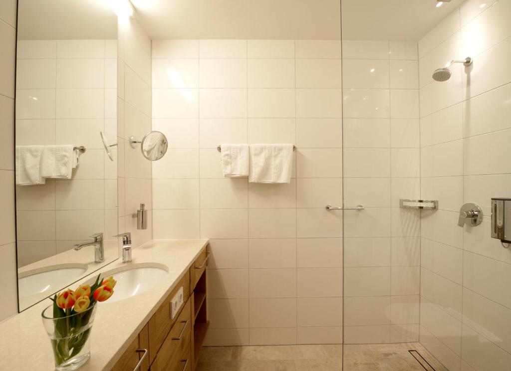 Koupelna v ubytování Hotel St Hubertus
