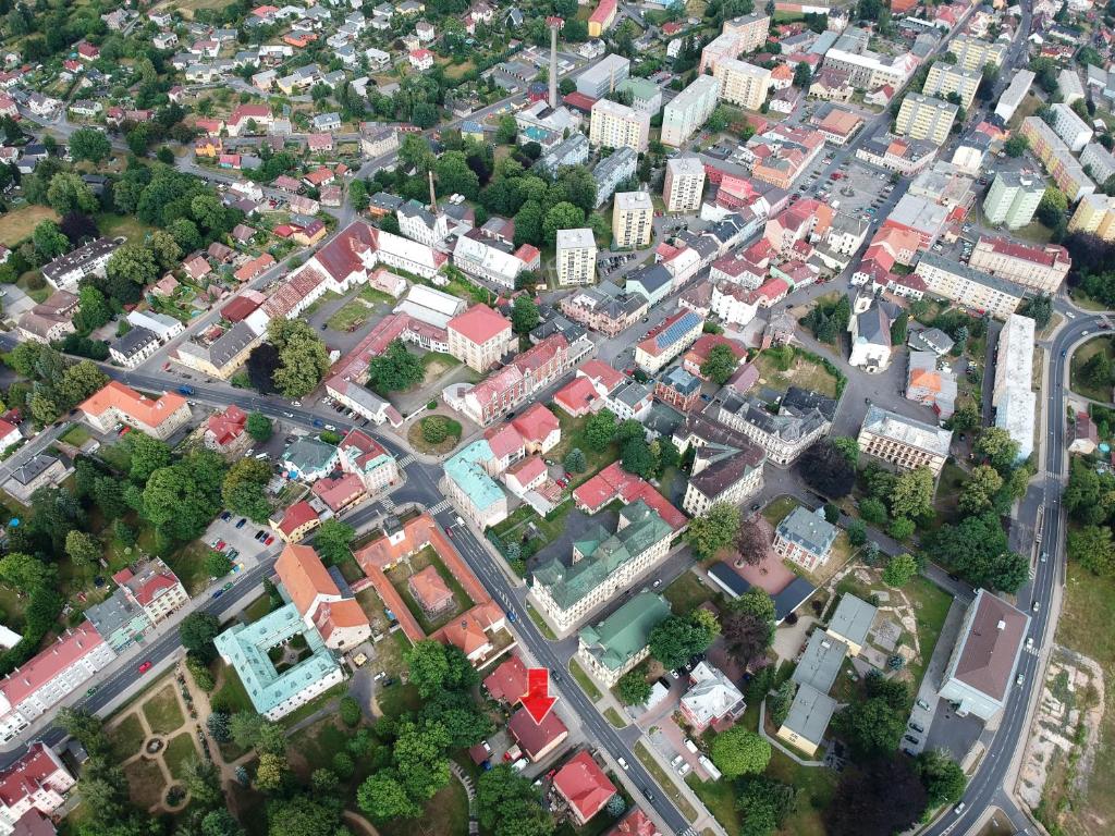 Nespecifikovaný výhled na destinaci Rumburk nebo výhled na město při pohledu z apartmánu
