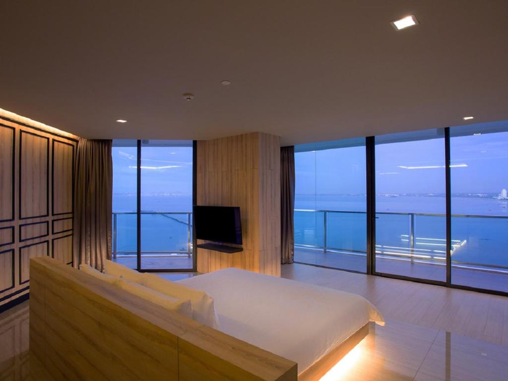 Tsix5 Phenomenal Hotel Pattaya - Resim 27