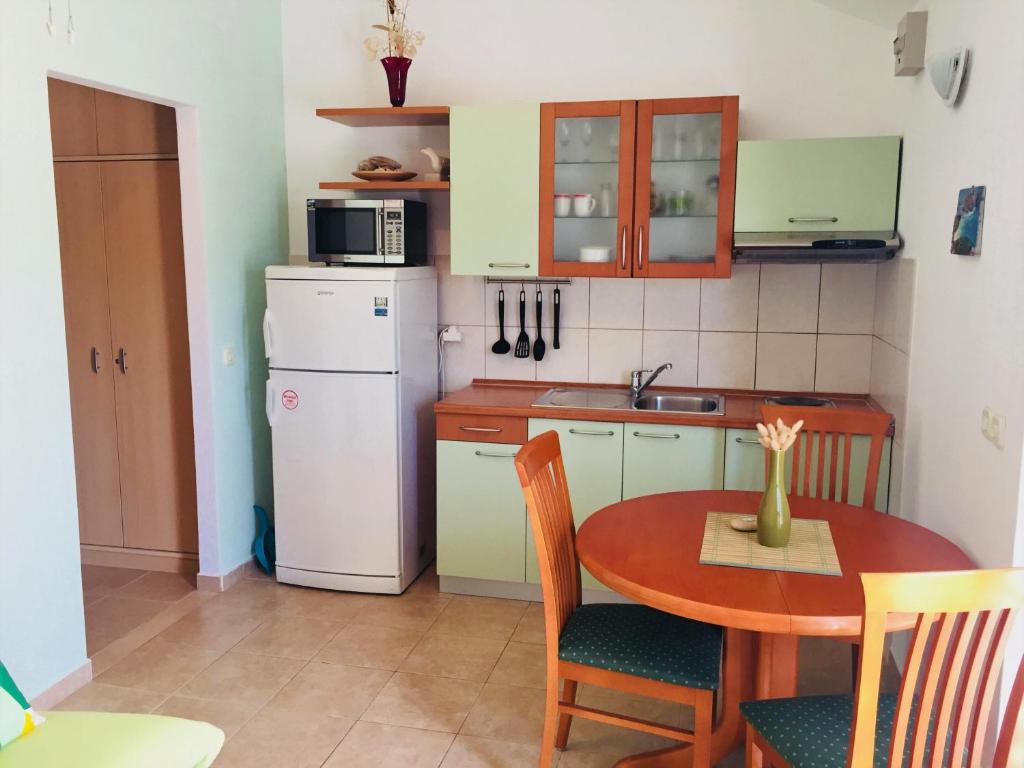 Kuchnia lub aneks kuchenny w obiekcie Villa Laguna