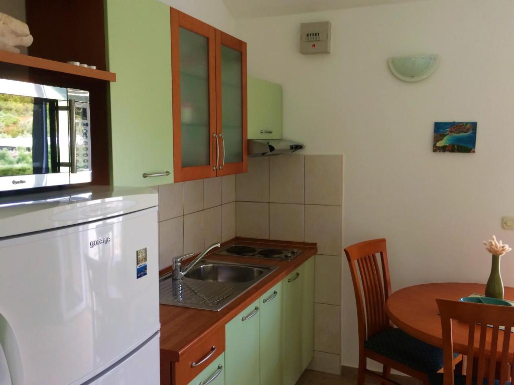 Kuchnia lub aneks kuchenny w obiekcie Villa Laguna