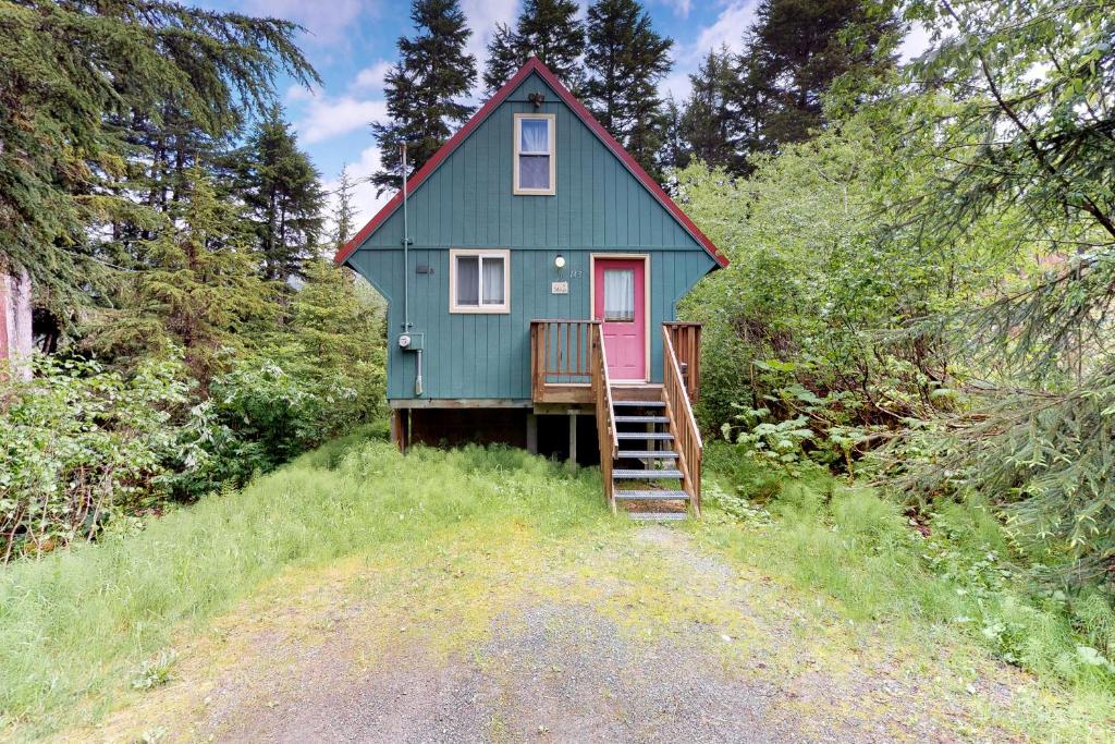 Christina Cabin, Girdwood (updated prices 2024)