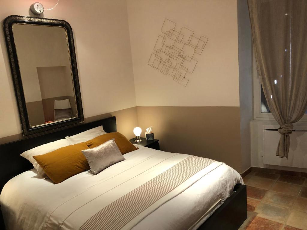Postel nebo postele na pokoji v ubytování Le Mas des Loges - Les Vans / Chambonas