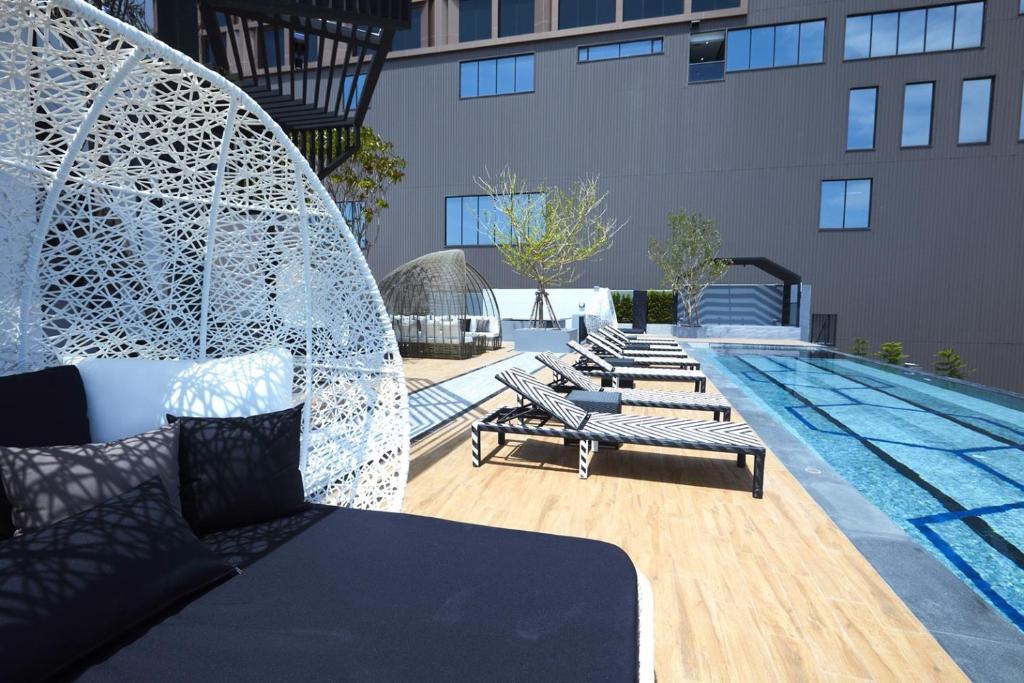 Bazén v ubytování Chezzotel Pattaya nebo v jeho okolí