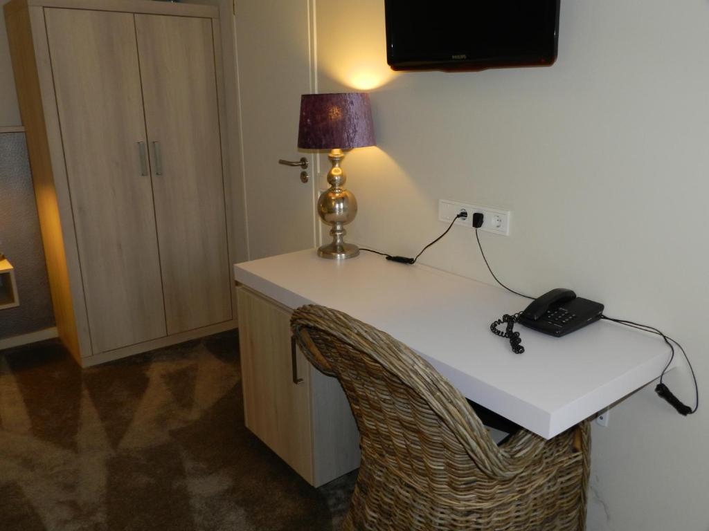 TV a/nebo společenská místnost v ubytování Hotel Edenpark