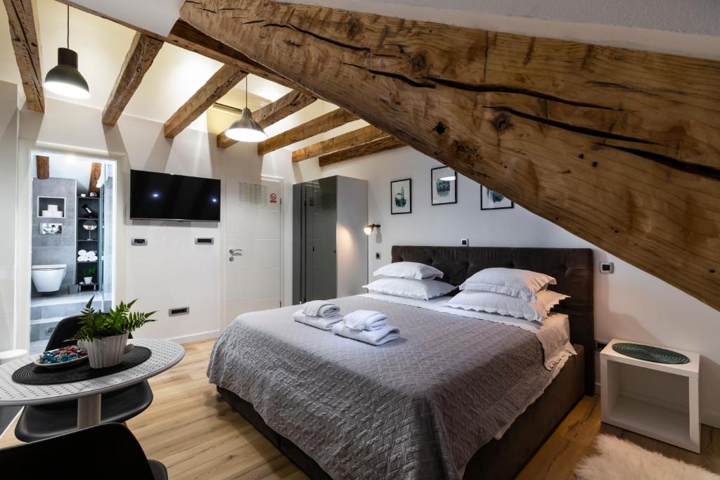 Posteľ alebo postele v izbe v ubytovaní Luxury Apartment Sea View