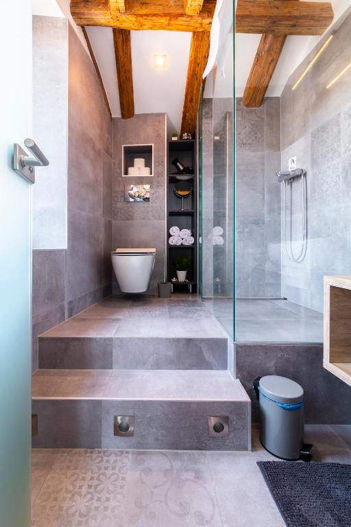 Kúpeľňa v ubytovaní Luxury Apartment Sea View