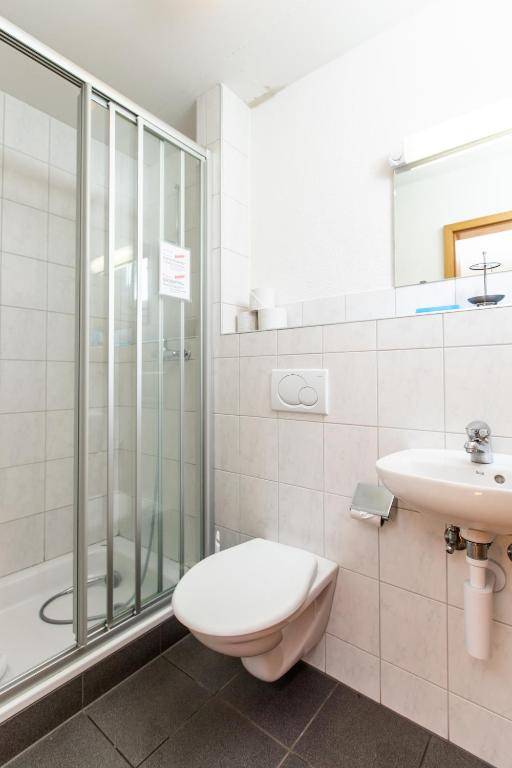 
Twin Room with Private Shower
