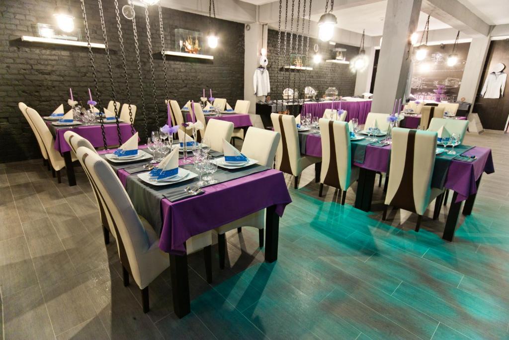 Restaurace v ubytování Hotel Malinowski Business