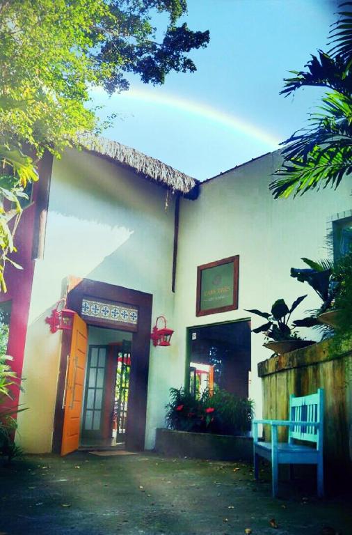  Casa Três Bistrô&Suítes