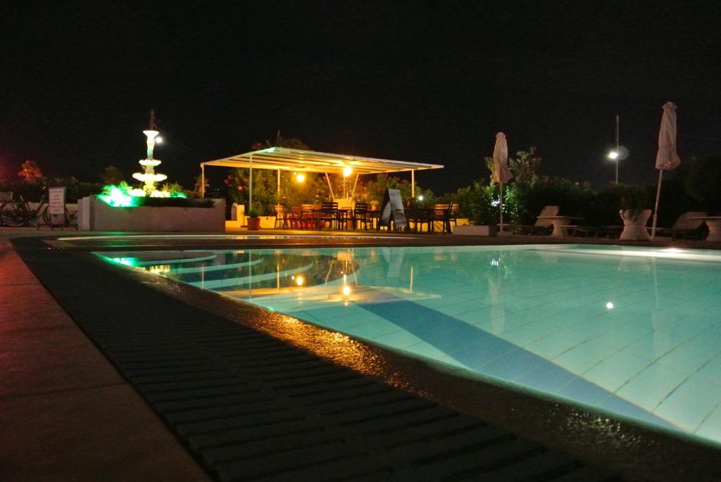 Bazén v ubytování Kokalakis Hotel nebo v jeho okolí