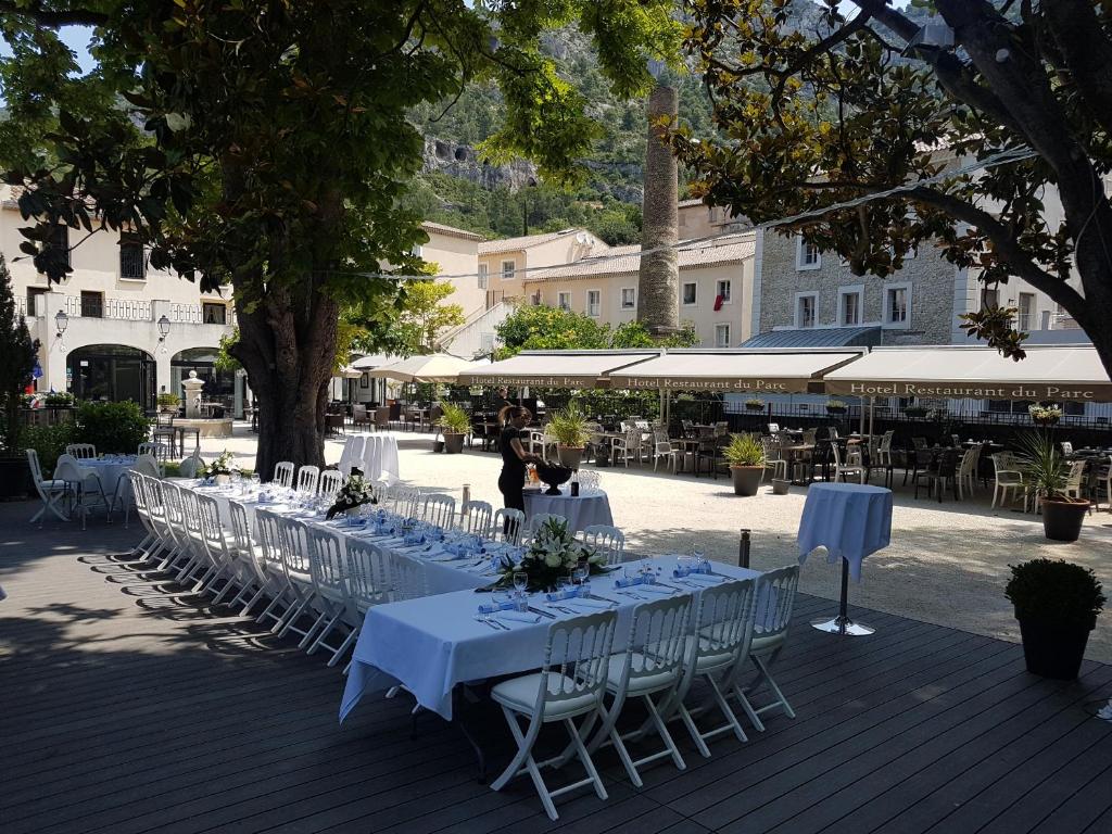 Restaurace v ubytování Hotel Restaurant du Parc en Bord de Rivière