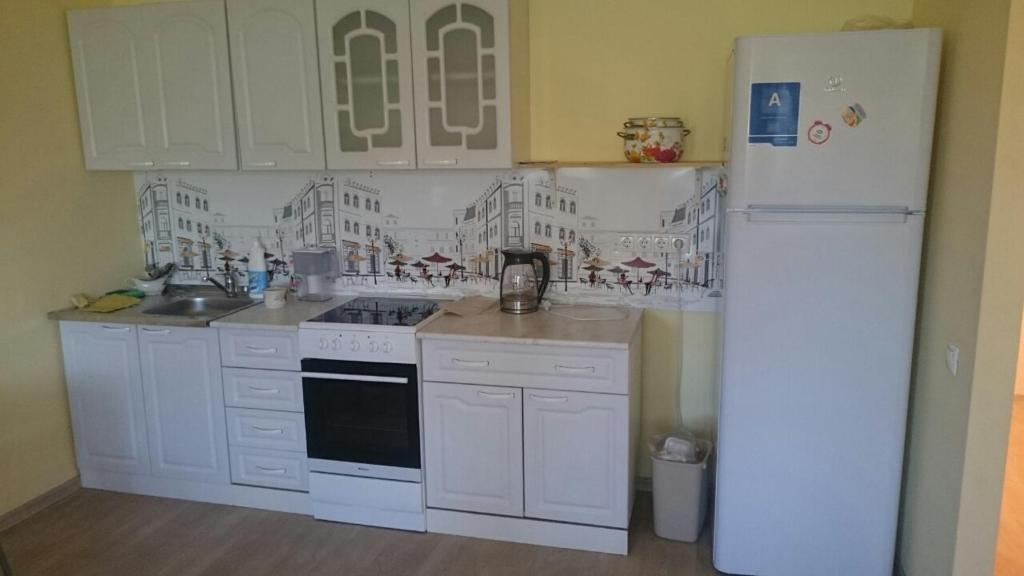 Cucina o angolo cottura di Apartment in ZHK Zavidniy