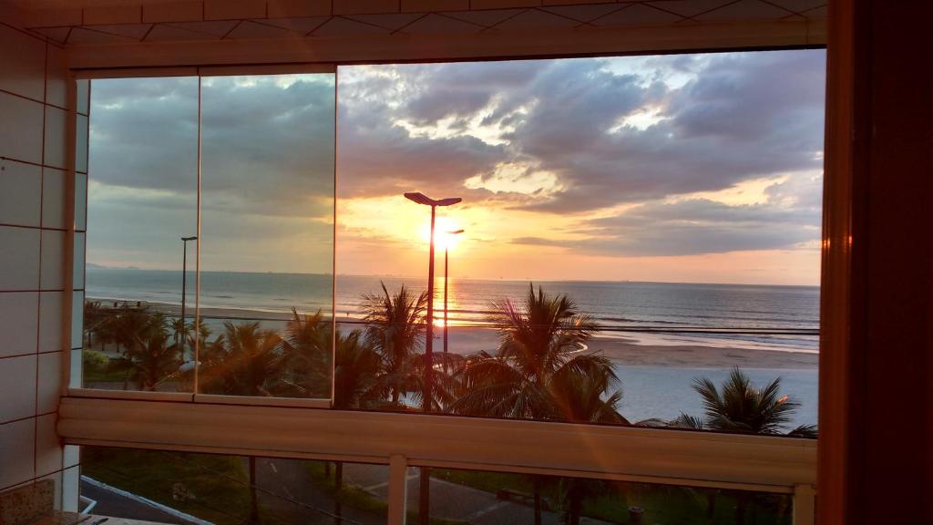  Apto. (pé na areia) com Churrasqueira na sacada