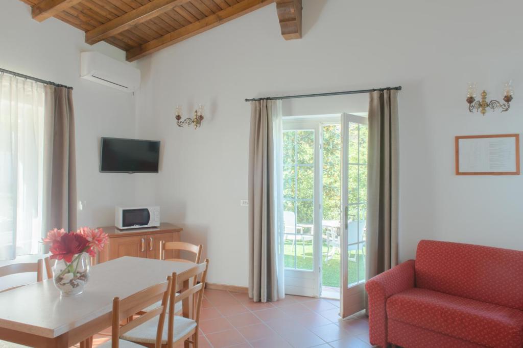 Village Hotel Lucia