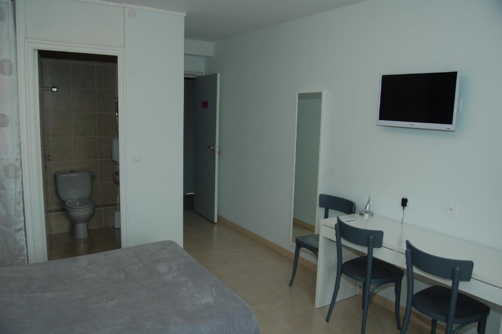 Le Relais des Primeurs LOGIS HOTEL - Triple Room 17