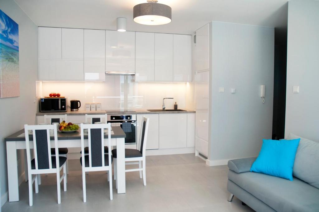 Kuchyňa alebo kuchynka v ubytovaní Gold Platinium apartament z widokiem na morze