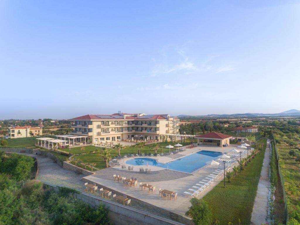 Bazén v ubytování King Maron Wellness Beach Hotel nebo v jeho okolí