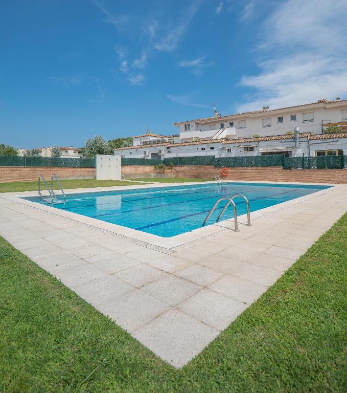 Bazén v ubytování Hotel Platja d'Aro nebo v jeho okolí