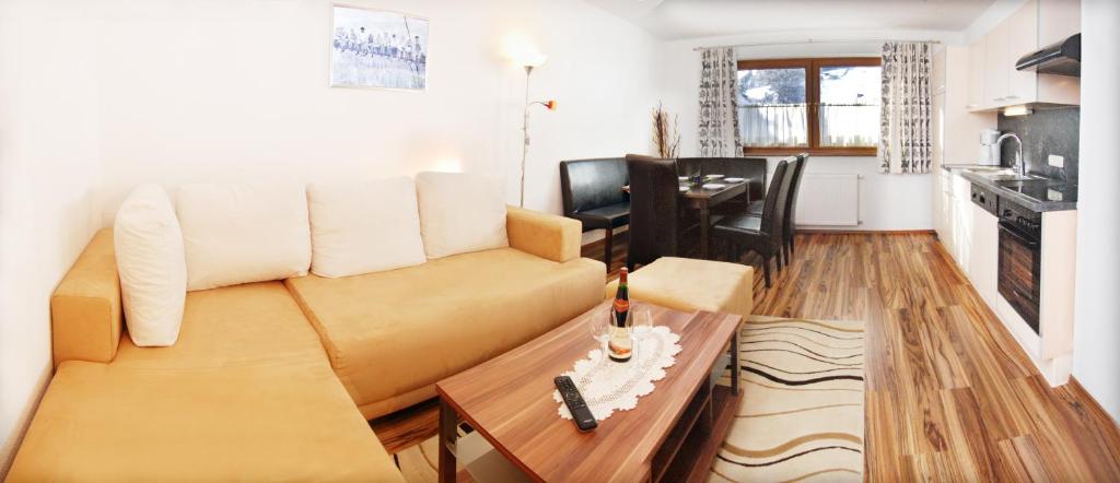 Kuchyň nebo kuchyňský kout v ubytování Appartments Enterwald