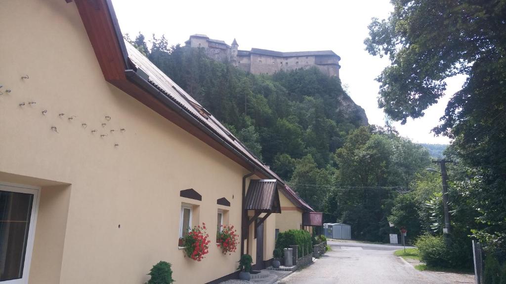 Budova, v ktorej sa penzión nachádza