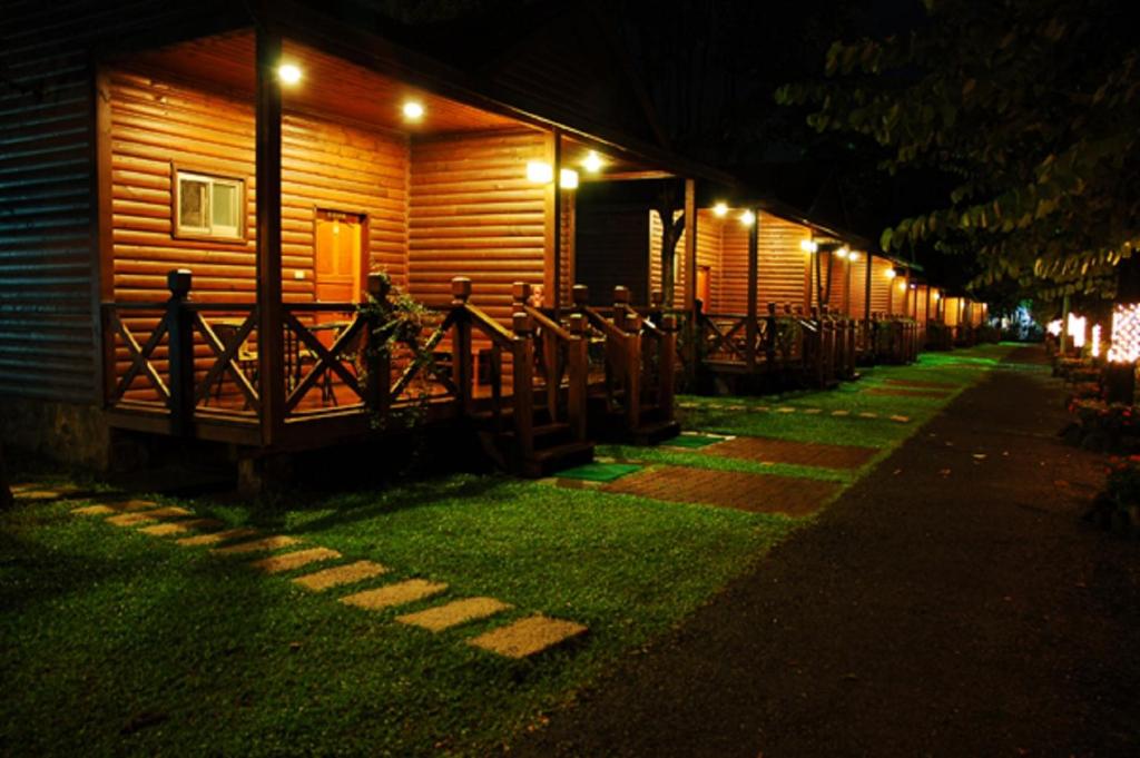 Zahrada ubytování Fun Chen Resort Hotel