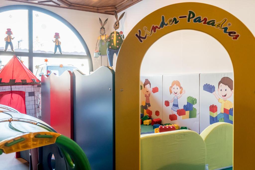Dětský klub v ubytování Das Kaltschmid - Familotel Tirol