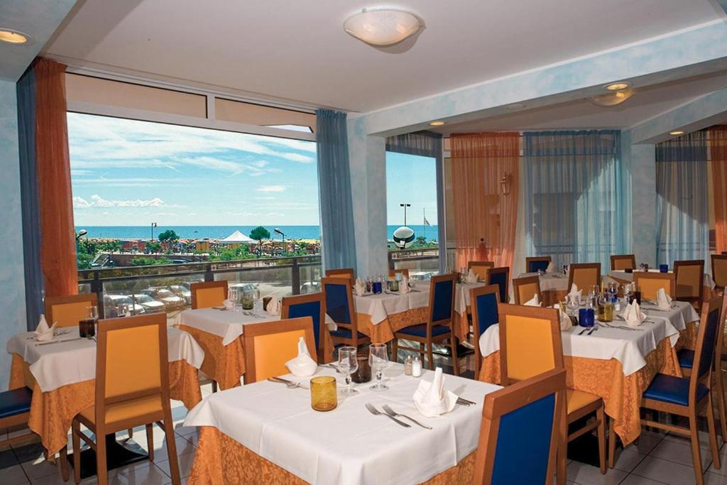 Restaurace v ubytování Hotel Bellevue