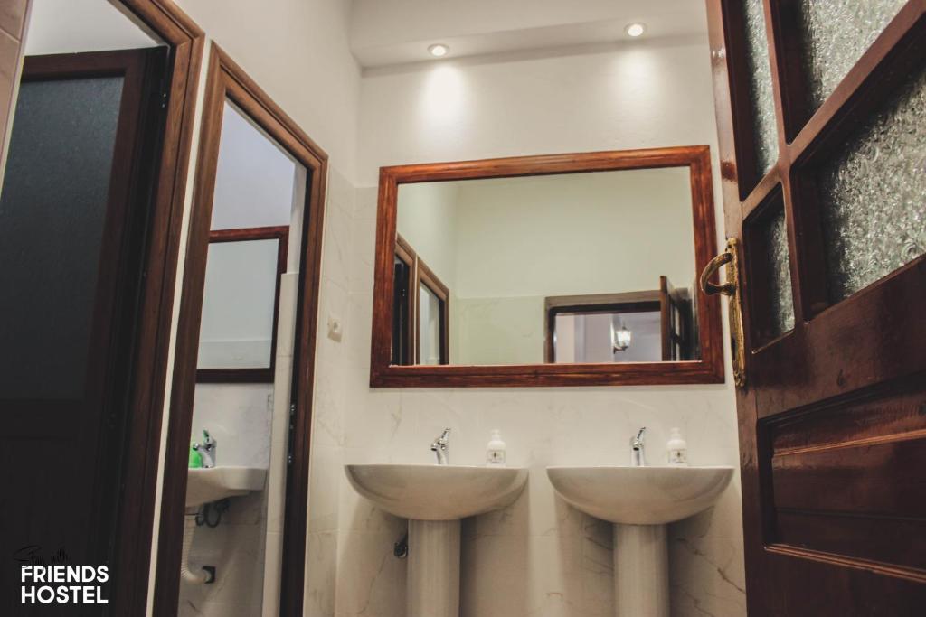 Friends' Guesthouse & Hostel - Image 2