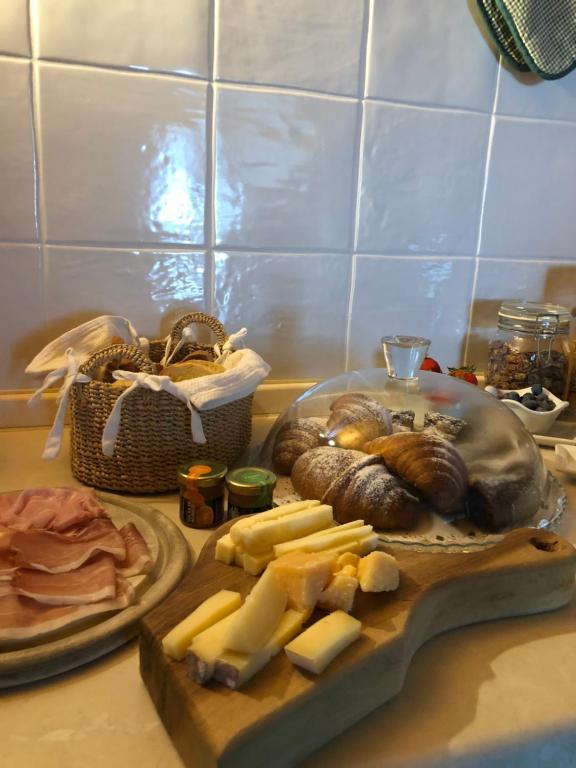 Jedlo v ubytovaní bed & breakfast alebo blízkom okolí