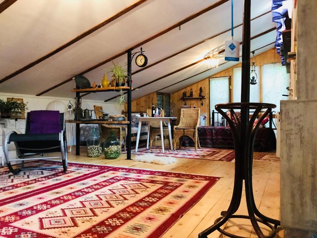 لابی و فضای عمومی Tania's Home - تصویر ۵