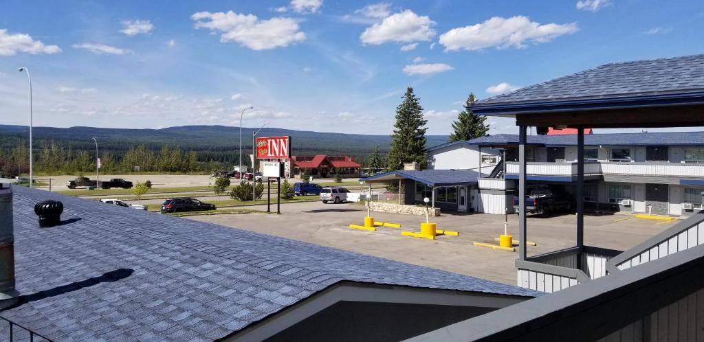 Nespecifikovaný výhled na hory nebo výhled na hory při pohledu z motelu