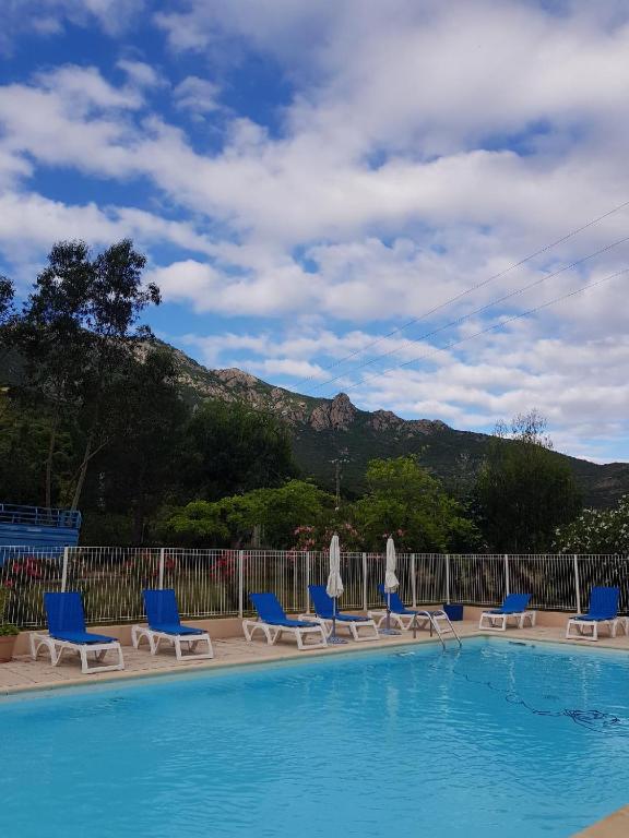 Bazén v ubytování Hotel Cinque Arcate nebo v jeho okolí