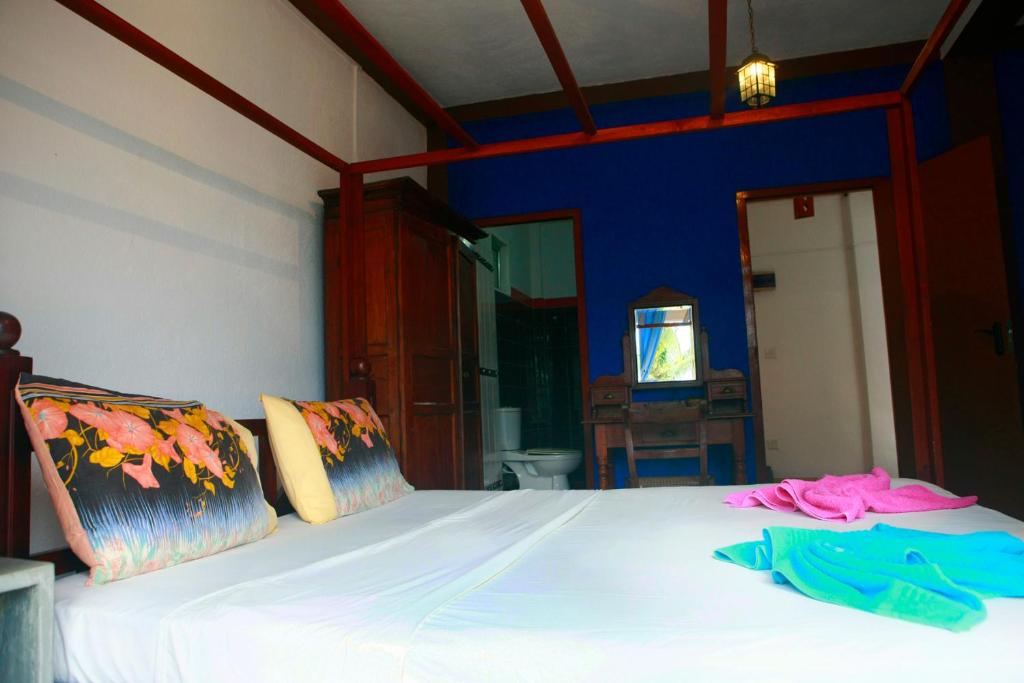 The Change Hotel - Standard Double Room With Bathtub