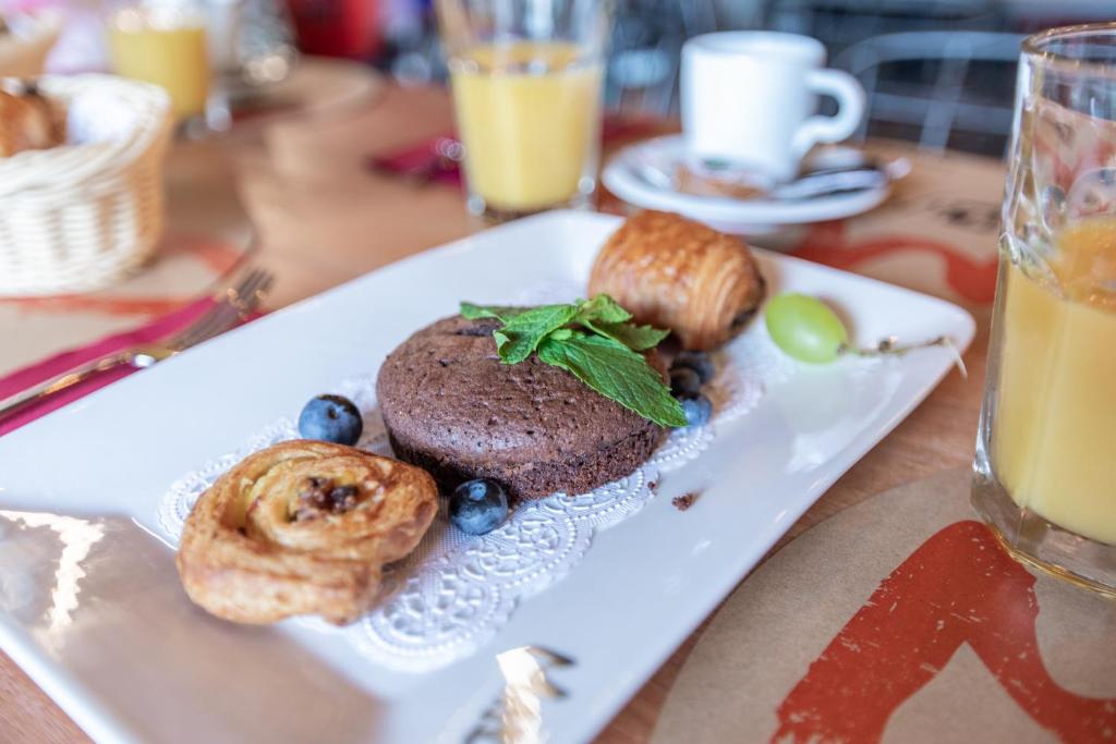 ibis Styles Lausanne Center MadHouse - Resim 42