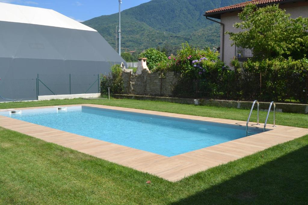 lido 3 pool, 30m from the lake, pet friendly COMO LAKE