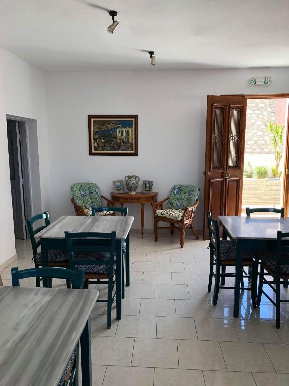 Posezení v ubytování Hotel Fiona Symi