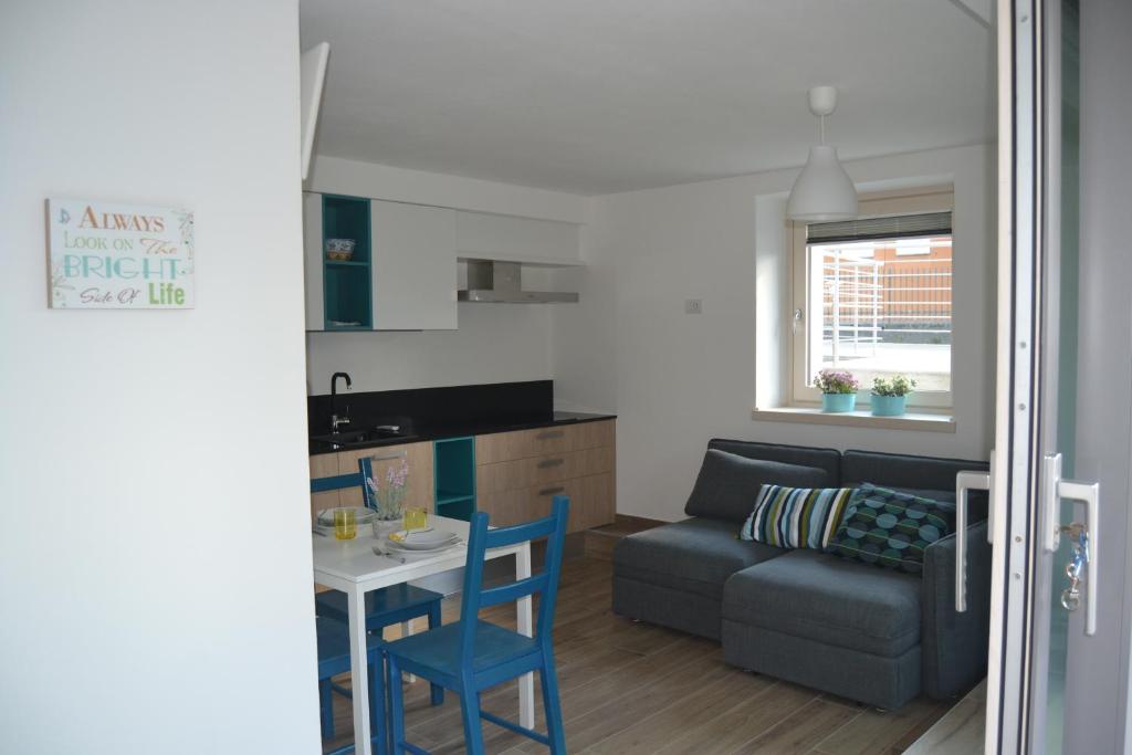 lido 3 pool, 30m from the lake, pet friendly COMO LAKE