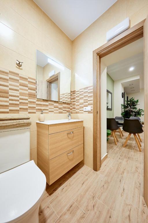 Plaza de Toros Apartamentos - Comfort Quadruple Room