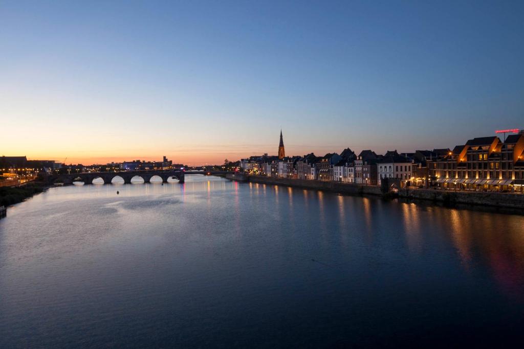 easyHotel Maastricht City Centre - Resim 12