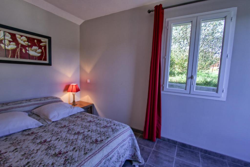 A Ghjuvellina - Habitación Cuádruple Con Vistas Al Jardín