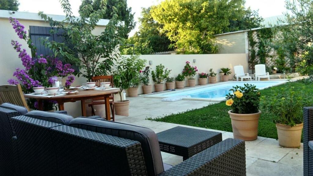 Bazén v ubytování L'Hibiscus Chambre d'Hôte nebo v jeho okolí