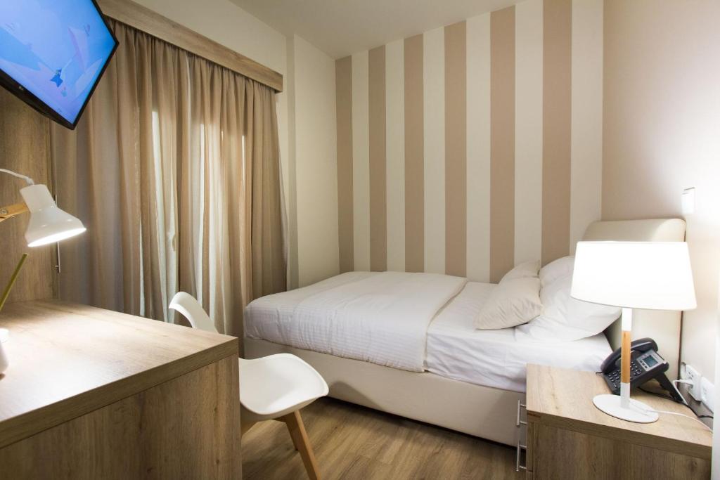 
Business Single Room with Balcony
