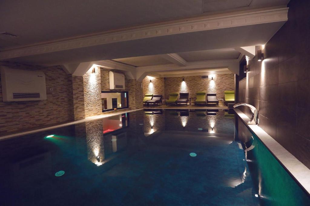Bazén v ubytování Hotel Pinocchio nebo v jeho okolí