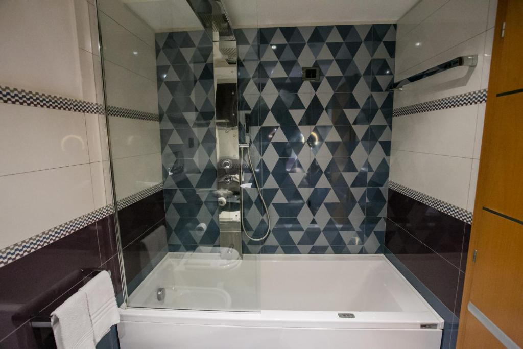 Koupelna v ubytování Design Oberosler Hotel